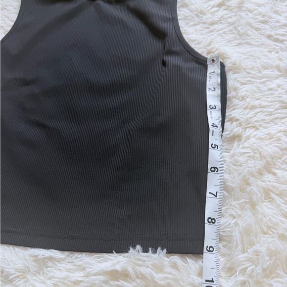 H&M Black Ribbed Mock Neck Sleeveless Tank - Picture 3 of 4